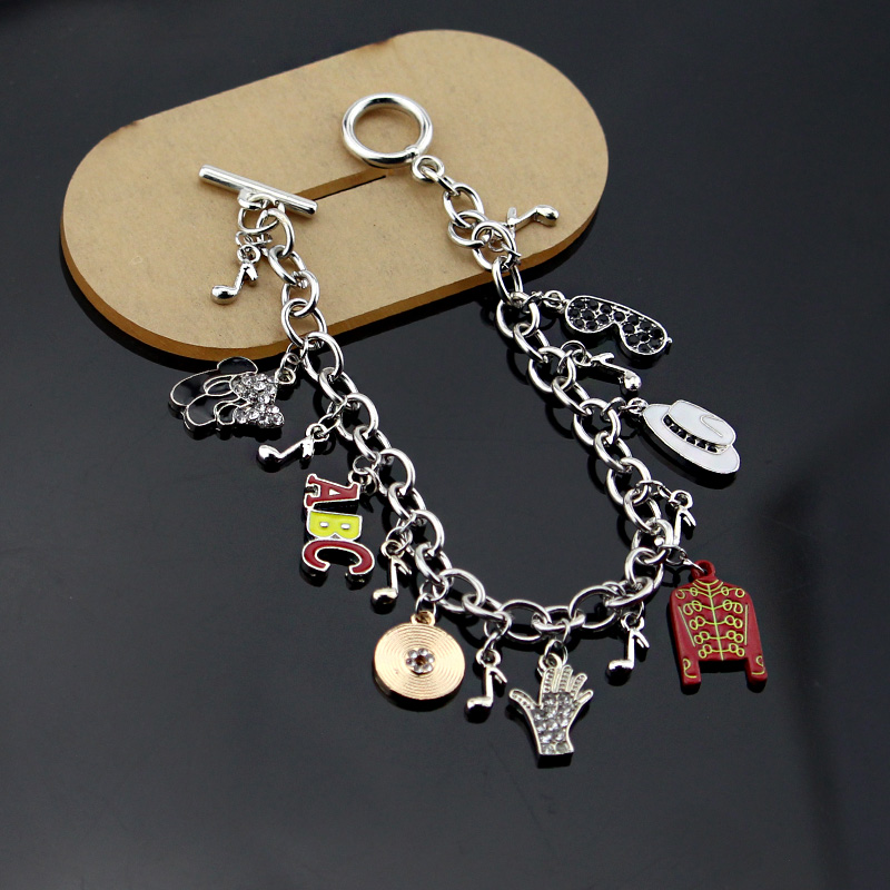 Musical Instrument Jewelry - Pulsera con dije musical de Michael